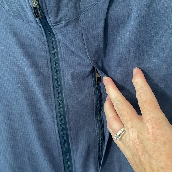 Lululemon Airing Easy Hoodie in Mach Blue Large - Picture 8 of 14